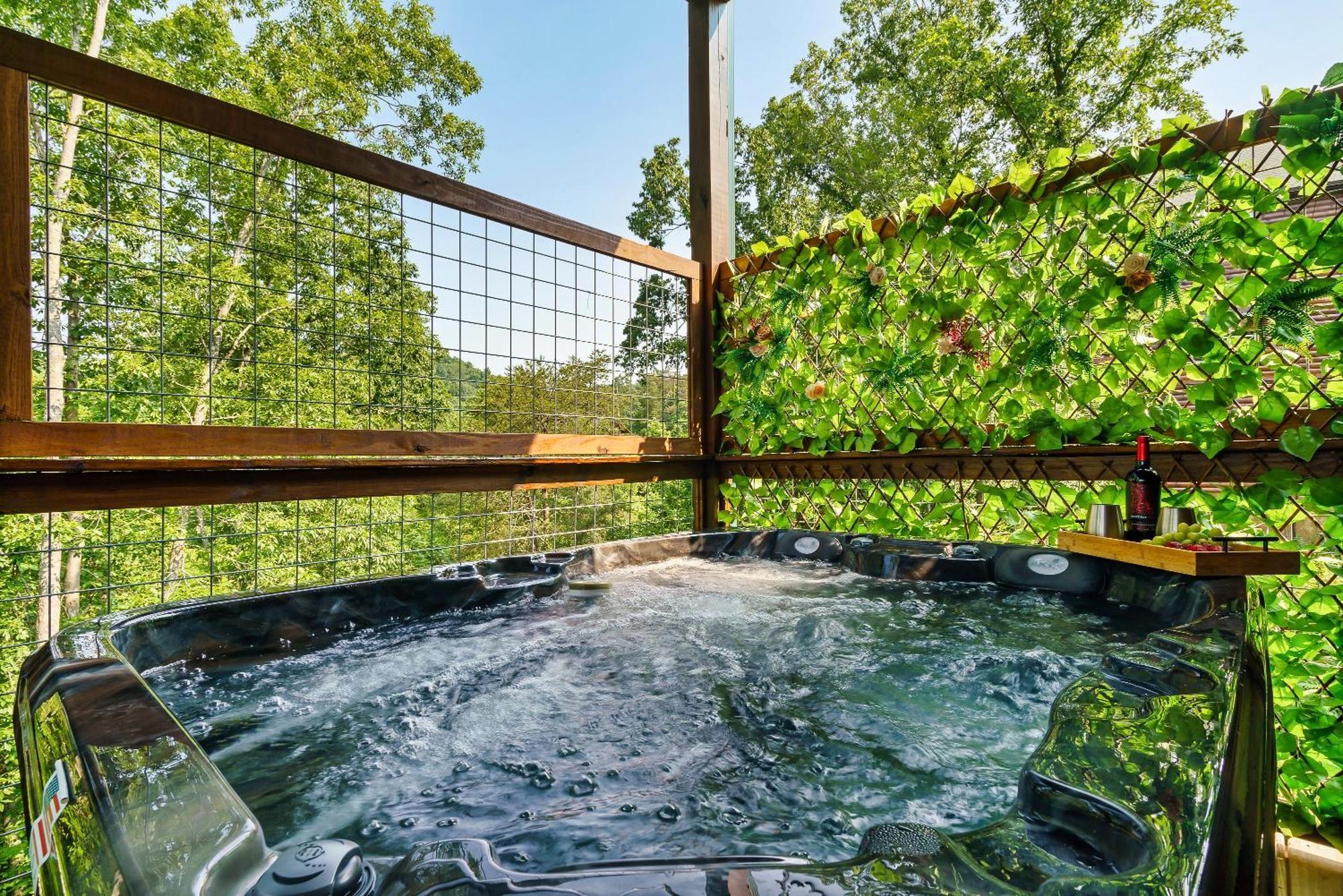 סביירוויל Spring Sale! Indoor Pool, Pet Stays Free, Movie, Hottub מראה חיצוני תמונה